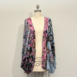 NWOT ANTHROPOLOGIE Floral Cacoon Kimono in Pink Grey